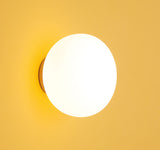 Sieninis šviestuvas Moon