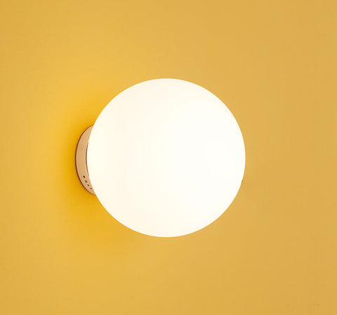 Sieninis šviestuvas Moon